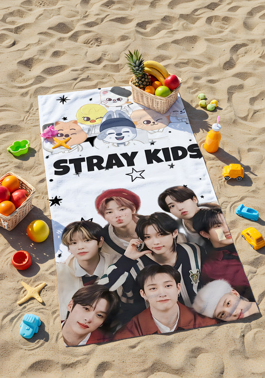Stray Kids Plaj Havlusu – Enerji Dolu K-Pop Plaj Stili!