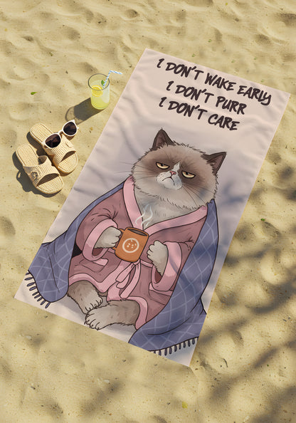 Komik Kedi Temalı Plaj Havlusu – I Don’t Care Yazılı Mizahi Tasarım